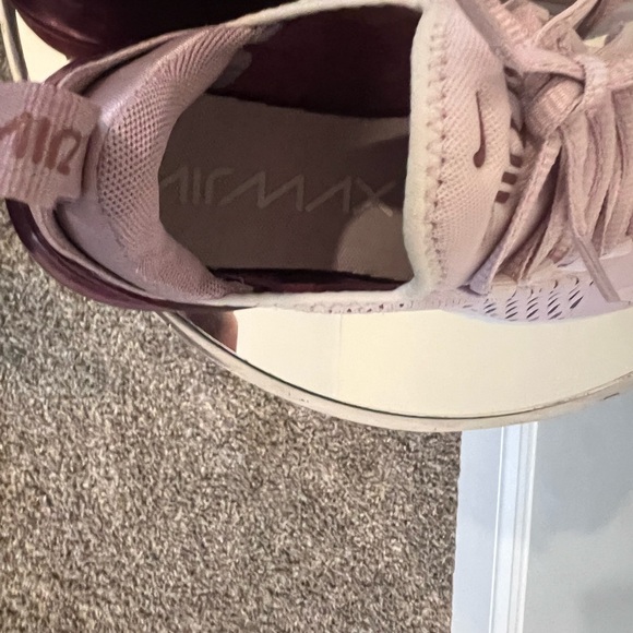 EUC! Custom Made Nike Air Max 270 in these gorgeous hues of purple are a size 7. - Picture 11 of 12